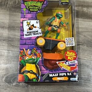 TMNT Mutant Mayhem Mikey Half Pipe RC – NEW in Box